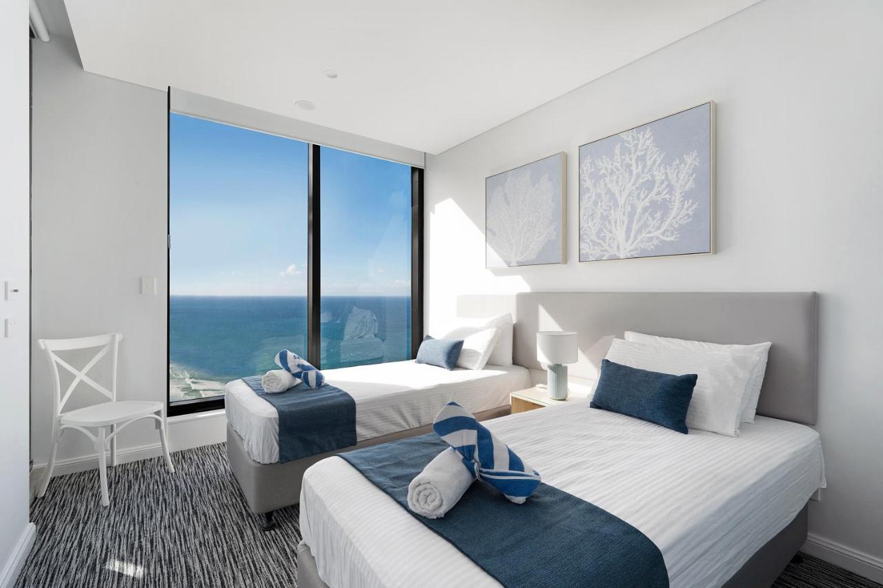 Sea View Beachfront Apartment In Surfers Голд-Кост Экстерьер фото