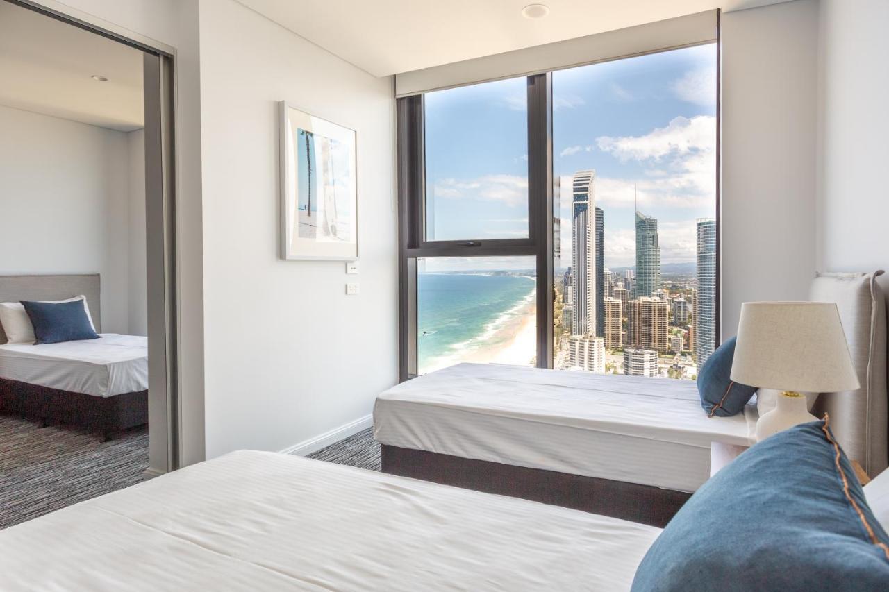 Sea View Beachfront Apartment In Surfers Голд-Кост Экстерьер фото