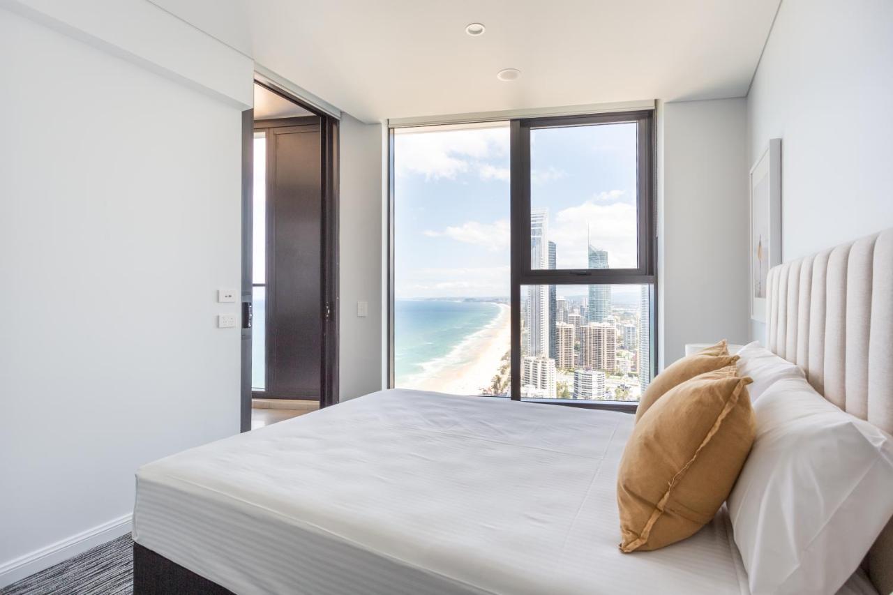 Sea View Beachfront Apartment In Surfers Голд-Кост Экстерьер фото